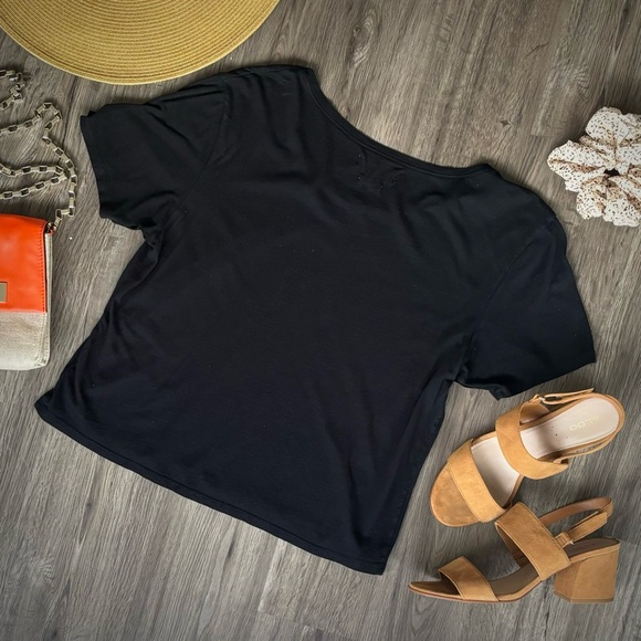 Aritzia TNA Oversized XS Black Crewneck Cropped T-Shirt - Picture 3 of 4